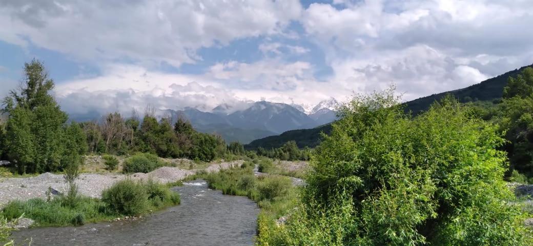 Уютный Ночлег Иссыкские Курганы Rahat Esterno foto